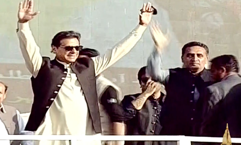 اس لیے نہیں آیا کہ آلو و ٹماٹر کی قیمت کیا ہے؟ نظام بدلنے آیا ہوں، وزیراعظم