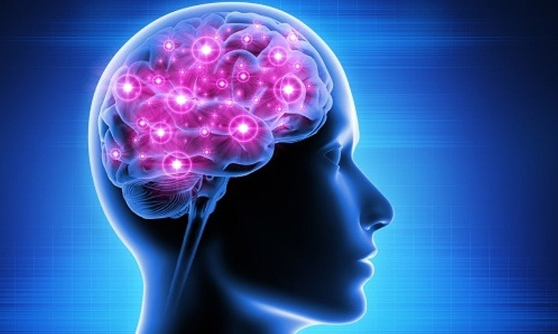 کورونا کا عجیب و غریب نقصان، نوجوانوں کا دماغ تیزی سے بڑھنے لگا