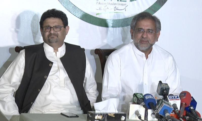 پیٹرولیم قیمتیں برقرار رکھنے کیلئے 30 ارب روپے اضافی قرض لینا پڑیگا، شاہد خاقان