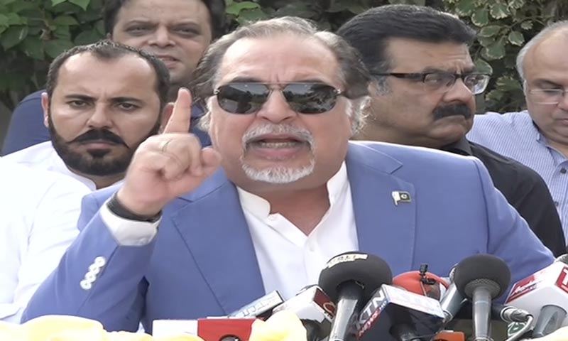 ایم کیو ایم نے چوروں کا ساتھ دیا، اس سے بھول ہو گئی، عمران اسماعیل