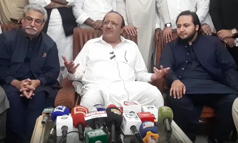 چودھری شجاعت کے بھائی نے نئی جماعت بنانے کا اعلان کردیا: طارق بشیر چیمہ نے خاندان تقسیم کردیا، وجاہت حسین چودھری شجاعت کے بھائی نے نئی جماعت بنانے کا اعلان کردیا: طارق بشیر چیمہ نے خاندان تقسیم کردیا، وجاہت حسین