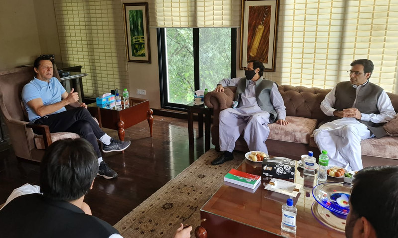 عمران خان سے وزیراعلیٰ پنجاب چودھری پرویزالٰہی کی ملاقات