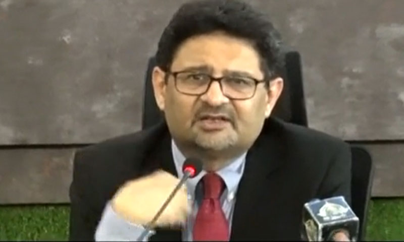 ہم غریب کو ریلیف دیتے ہیں تو پی ٹی آئی دیوار بن جاتی ہے، وزیر خزانہ آئی ایم ایف پروگرام میں نہ گئے تو نئے مالی سال کی دوسری سہ ماہی میں ڈیفالٹ یقینی ہے، مفتاح اسماعیل