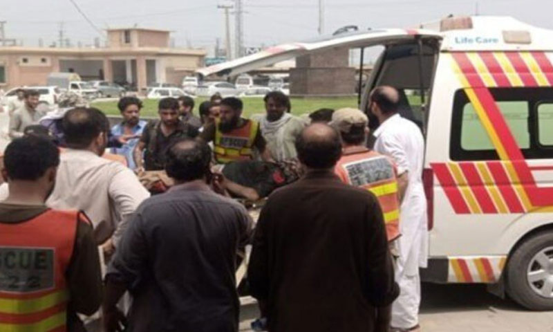 مردان میں پولیس چوکی کے قریب دھماکہ، اہلکار شہید، 4 زخمی