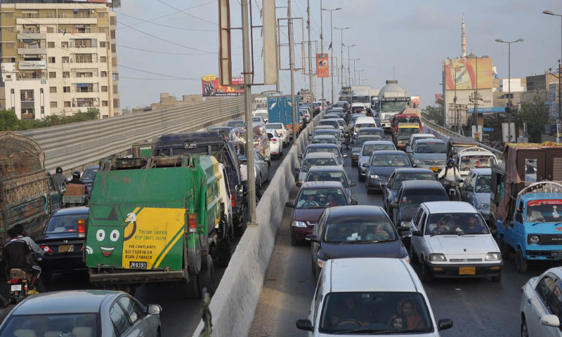 کراچی:10دن سے بندکورنگی کاز وے کو ٹریفک کیلئے کھول دیا گیا