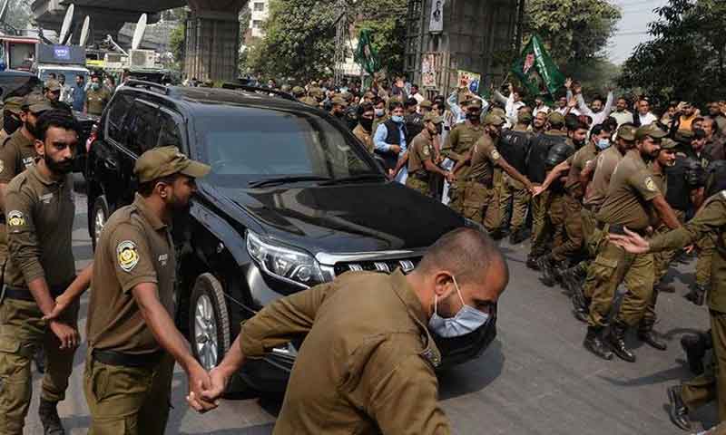 پنجاب حکومت کا شریف خاندان کی سیکیورٹی پر تعینات 500 اہلکار واپس بلانے کا اعلان