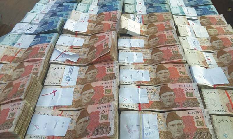 جڑانوالہ :کیش وین کا ڈرائیور 4 کروڑ 71 لاکھ روپے لے کر فرار