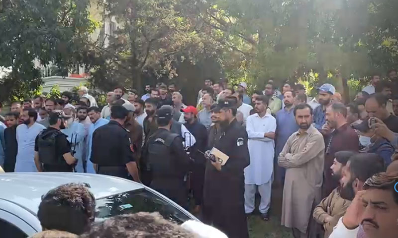 سرکاری ملازمین نے اسلام آباد کی سڑکوں پر نکلنے کا اعلان کر دیا