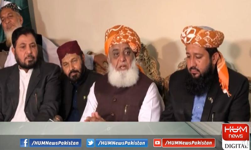 عمران خان سیاست میں رہیں گے، ویڈیو لیک جیسے معاملات ہوتے رہیں گے، فضل الرحمان