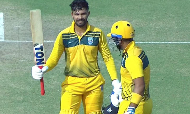 بھارتی بلے باز نے ایک اوور میں 7 چھکوں کا عالمی ریکارڈ بنا لیا