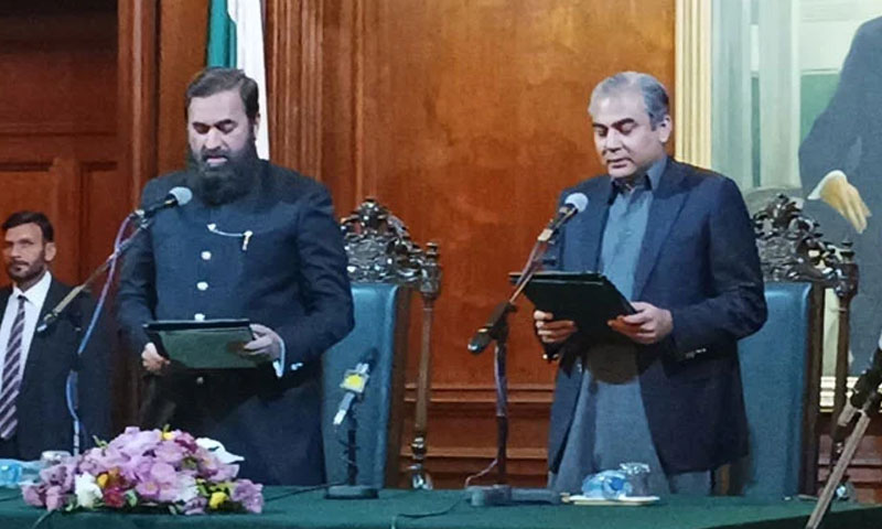 محسن نقوی نے نگراں وزیراعلیٰ پنجاب کے عہدے کا حلف اٹھا لیا