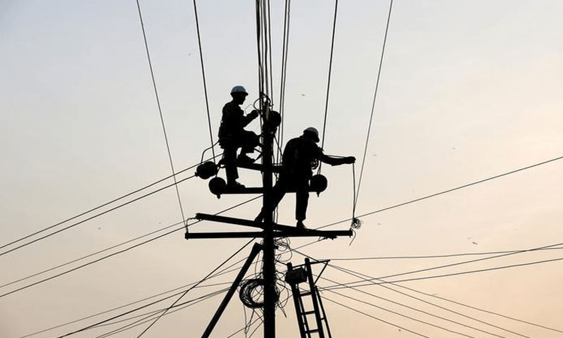 پچھلے 14 ماہ میں 5 لاکھ 56 ہزار صارفین کی جانب سے470 ارب روپے کی بجلی چوری کرنے کا انکشاف electricity