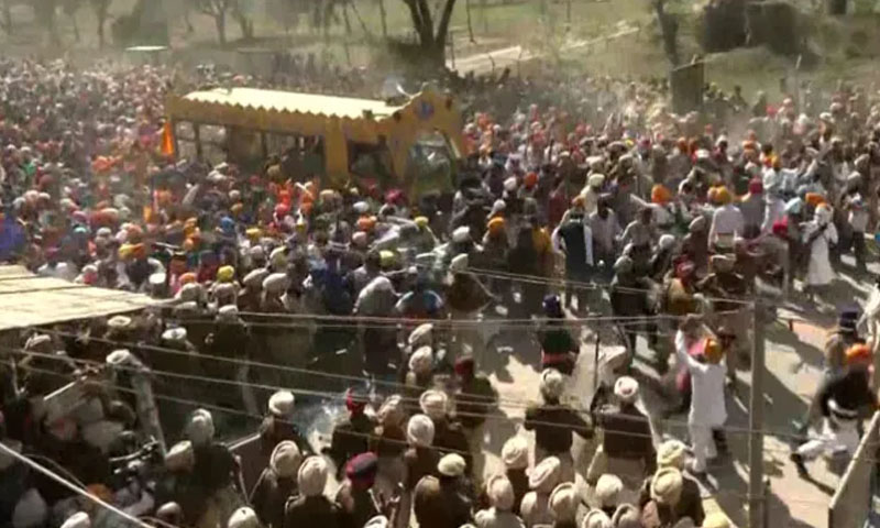 مودی سرکار کے بڑھتے مظالم، سکھوں نے ہتھیار اٹھا لیے، پولیس اسٹیشن پر قبضہ کر لیا