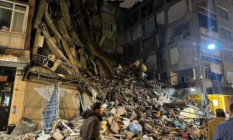 ترکیہ میں دو، شام میں ایک زلزلہ، جاں بحق افراد کی تعداد 2600 سے زائد، ہزاروں زخمی