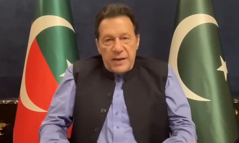 عمران خان مقدمات، سماعت کرنے والے دو ججوں کا تبادلہ کر دیا گیا میں اور بشریٰ بیگم کل اسلام آباد جائیں گے، خدشہ ہے کہ ہمیں گرفتار کر لیا جائے، عمران خان