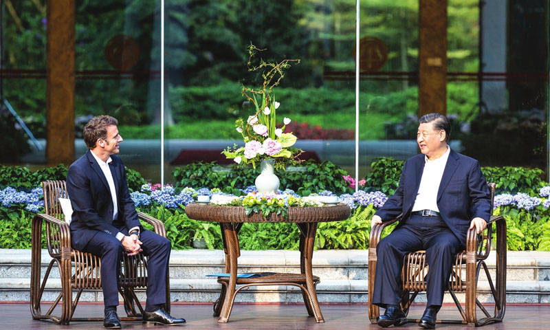 پیرس، واشنگٹن اور بیجنگ سے یکساں فاصلے پر نہیں، صدر میکرون