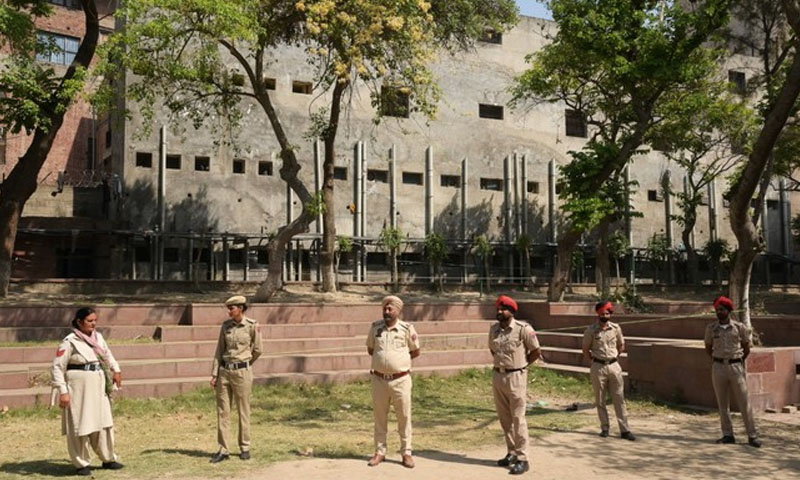 بھارت، موٹے پولیس افسران کی شامت آگئی، 3 ماہ میں وزن کم کریں یا ریٹائرمنٹ لیں، وارننگ جاری