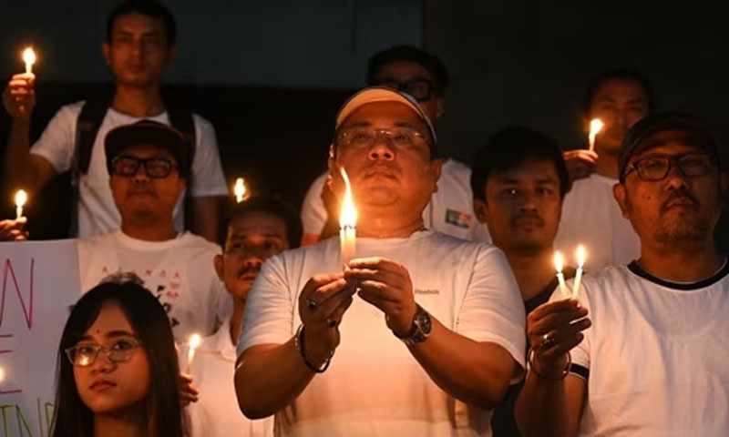 بھارت، نسلی فسادات، ایک خاندان کے 3 افراد کو ایمبولینس سمیت زندہ جلا دیا گیا