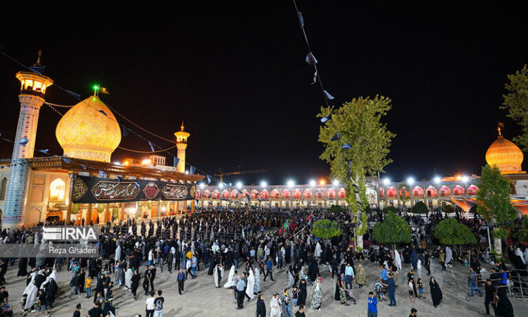 ایران، شیراز میں شاہ چراغ مزار پر دہشت گردوں کا حملہ، ایک ہلاک، 7 زخمی