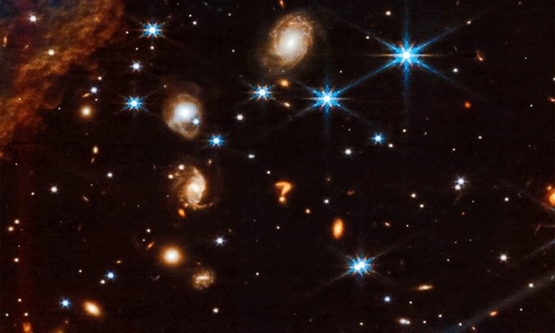 خلا میں سوالیہ نشان کیوں بنا ؟