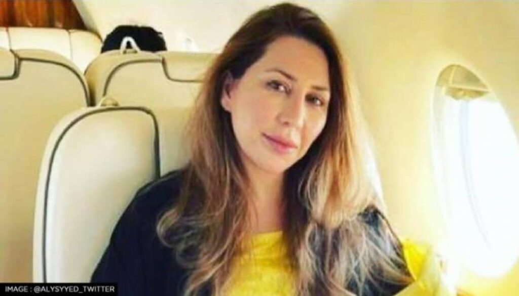 فرح گوگی کی بینک اسٹیٹمنٹ منظرِ عام پر ، ایک سال میں 52کروڑ روپے جمع کروائے گئے
