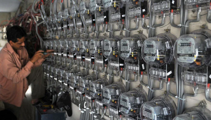 آپریشن کے دوران 8 کروڑ یونٹ بجلی چوری کا کھوج لگا لیا گیا