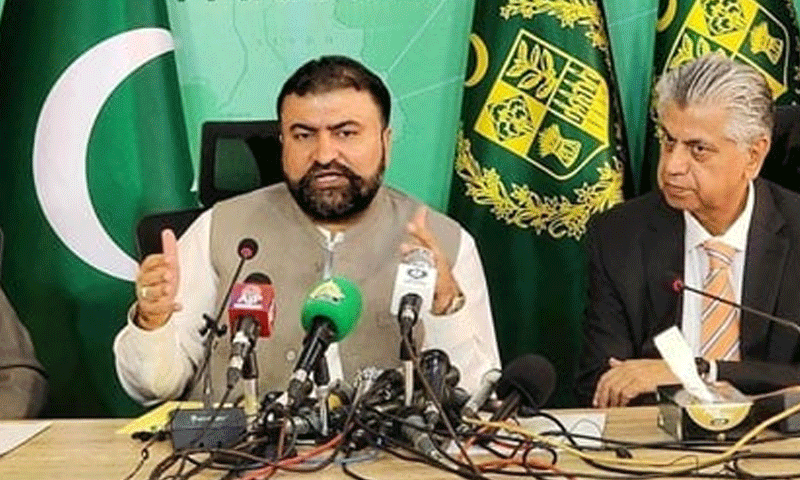 آرمی چیف کی واضح ہدایات ہیں ، اسمگلنگ میں ملوث اہلکاروں کا کورٹ مارشل کرکے جیل بھیجا جائیگا ، وزیر داخلہ