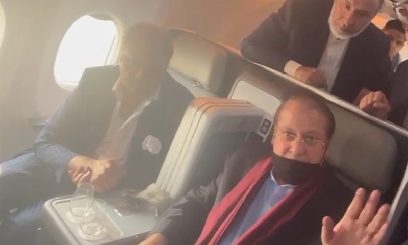 ملک نوراعوان اور ناصر جنجوعہ کو نواز شریف کے طیارے سے آف لوڈکردیا گیا