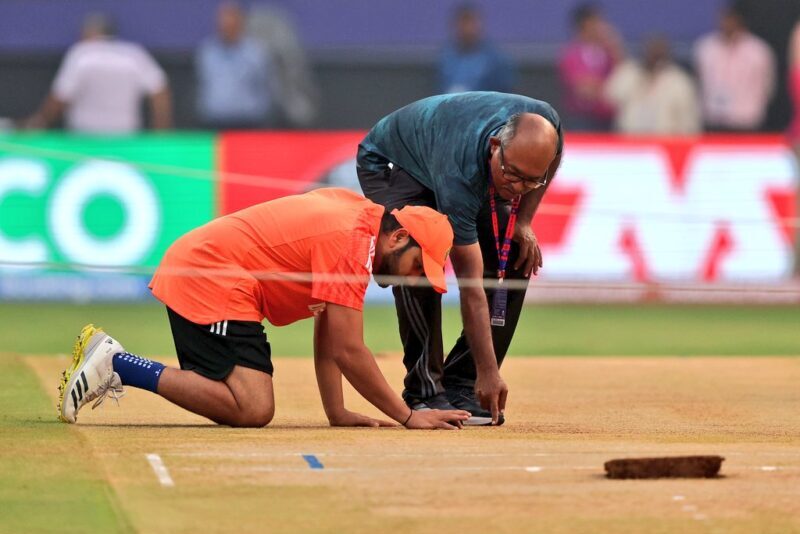 ورلڈکپ سیمی فائنل: بھارتی کرکٹ بورڈ پر میچ سے قبل پچ تبدیل کروانے کا الزام