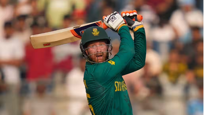 ورلڈکپ، نیوزی لینڈ کیخلاف جنوبی افریقہ کی بیٹنگ جاری، پہلا کھلاڑی پویلین لوٹ گیا ورلڈکپ، نیوزی لینڈ کیخلاف جنوبی افریقہ کی بیٹنگ جاری، پہلا کھلاڑی پویلین لوٹ گیا