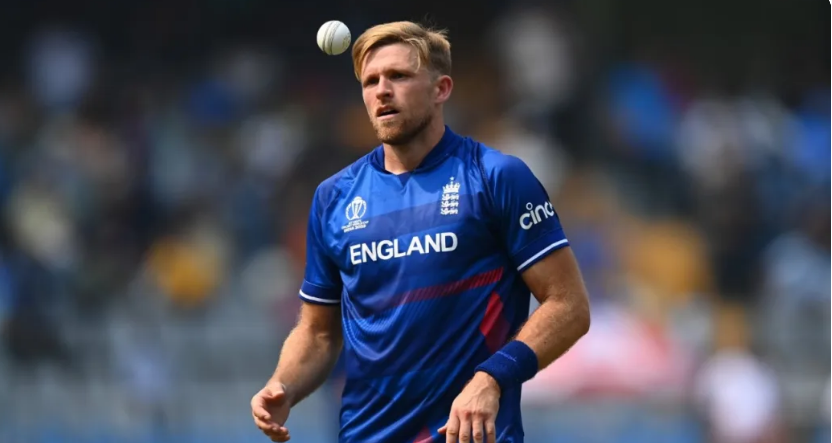 انگلش باولر ڈیوڈ ولی نے انٹرنشینل کرکٹ کے تمام فارمیٹس سے ریٹائرمنٹ لے لی