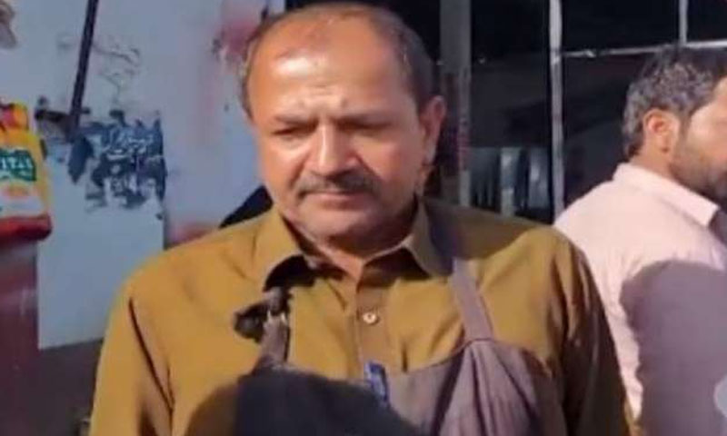سیاستدانوں سے مایوس چائے فروش ملک اشفاق بھی الیکشن لڑنے میدان میں اترگیا
