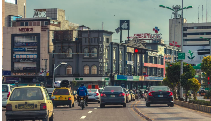 راولپنڈی میں ڈاکو راج، ملزمان شہری سے 11 لاکھ روپے چھین کر فرار