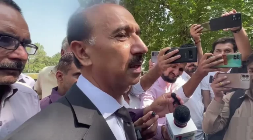 ترجمان پی ٹی آئی شعیب شاہین کا این اے 46 سے الیکشن لڑنے کا اعلان