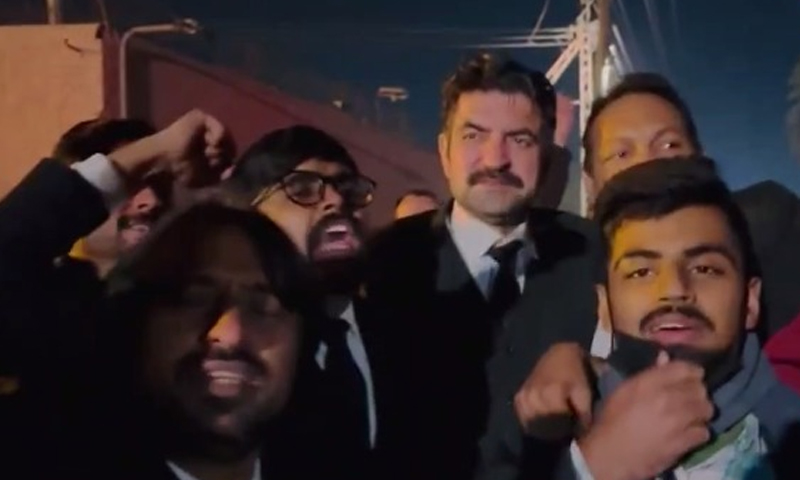 شیر افضل مروت