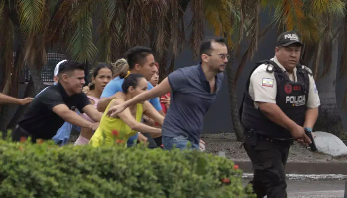 ایکوا ڈور ، گینگ لیڈر ایڈولفو فٹو کے جیل سے فرار کے بعد خانہ جنگی پھوٹ پڑی ، 10 افراد ہلاک ، ایمرجنسی نافذ