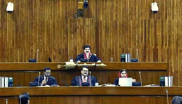 الیکشن کمیشن انتخابی شیڈول فوری تبدیل کرے ، سینٹ قرار داد کا نوٹیفکیشن جاری