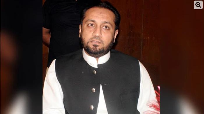 میری ایک ہی بیٹی ہے، اللہ اسے نواز شریف جیسا شوہر عطا کرے، خواجہ عمران نذیر