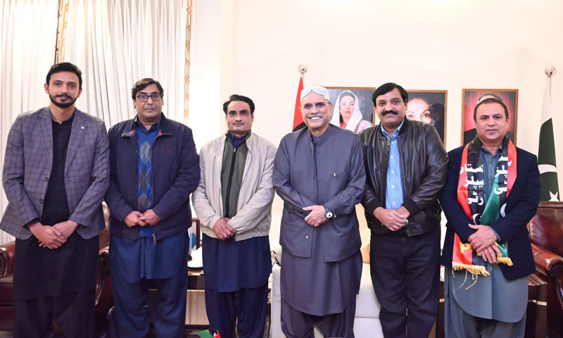 مختلف سیاسی جماعتوں کے رہنما پیپلز پارٹی میں شامل peoples party