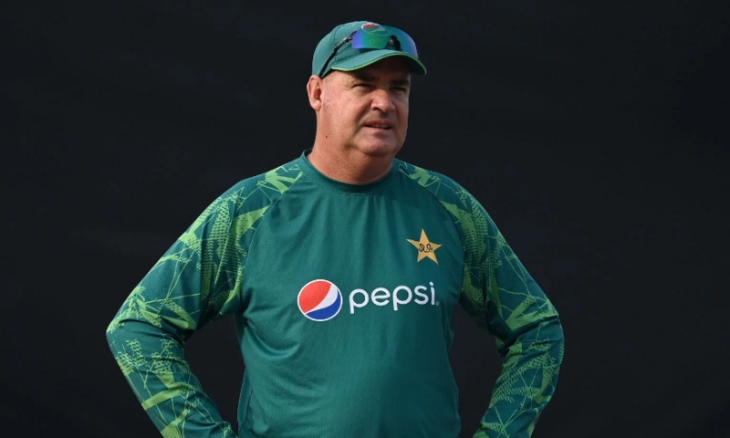 پاکستان کرکٹ کی مایوس کُن صورتحال ہے، پی سی بی ریویو اجلاس ڈرامہ تھا، مکی آرتھر