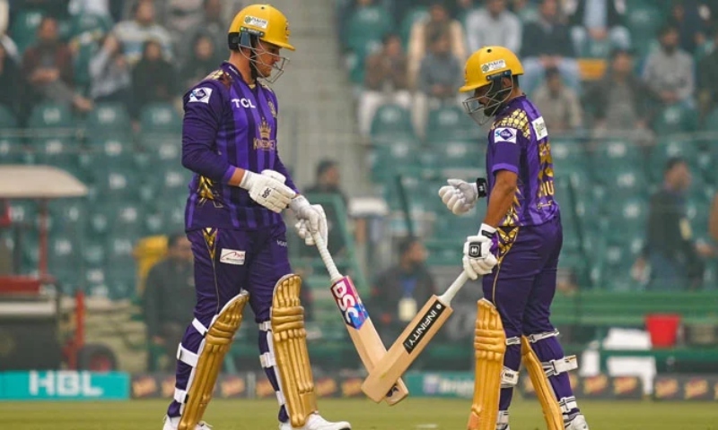 زلمی بمقابلہ گلیڈی ایٹرز، کوئٹہ کے اوپننگ بلے بازوں کی نصف سنچریاں، باؤلرز بے بس