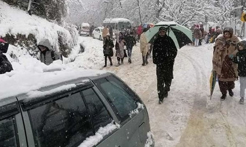 مری میں برفباری