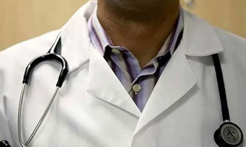 صوابی، غلط انجکشن سے نوجوان کی موت، اتائی ڈاکٹر گرفتار