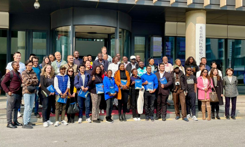 چین کی اقتصادی اختراعات کی تلاش: بیجنگ کے ذریعے ایک سفر