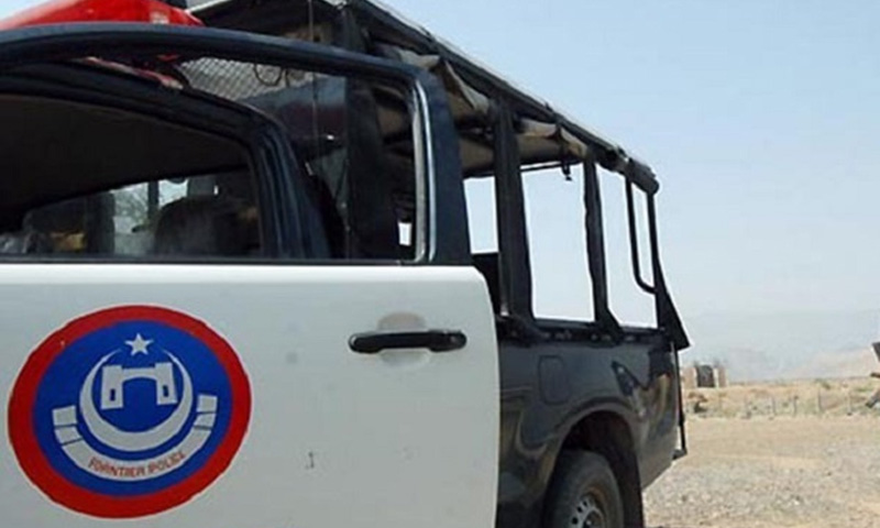 کسٹم اہلکار