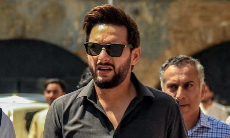 ہم جیسے لوگ سیاست میں نہیں آئیں گے تو تبدیلی کیسے آئے گی، شاہد آفریدی شاہد آفریدی