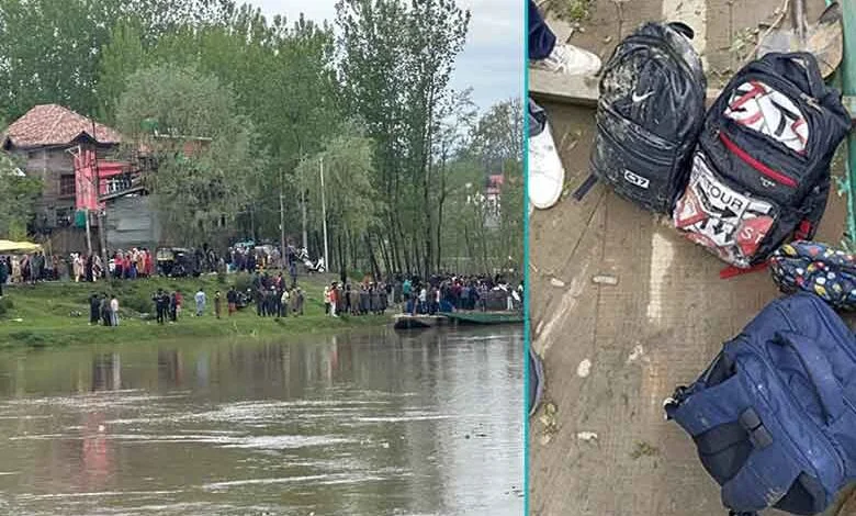 کشتی الٹ گئی (boat)