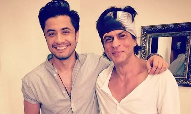 علی ظفر کو زندگی میں کامیابی حاصل کرنے بارے شاہ رخ کے خیالات سے اختلاف علی ظفر ali zafar and shahrukh khan