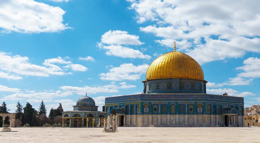 جمعتہ الوداع پر مسجد اقصیٰ میں روح پرور اجتماع ، ایک لاکھ 20 ہزار فلسطینیوں کی نماز کی ادائیگی مسجد اقصیٰ (masjid aqsa)