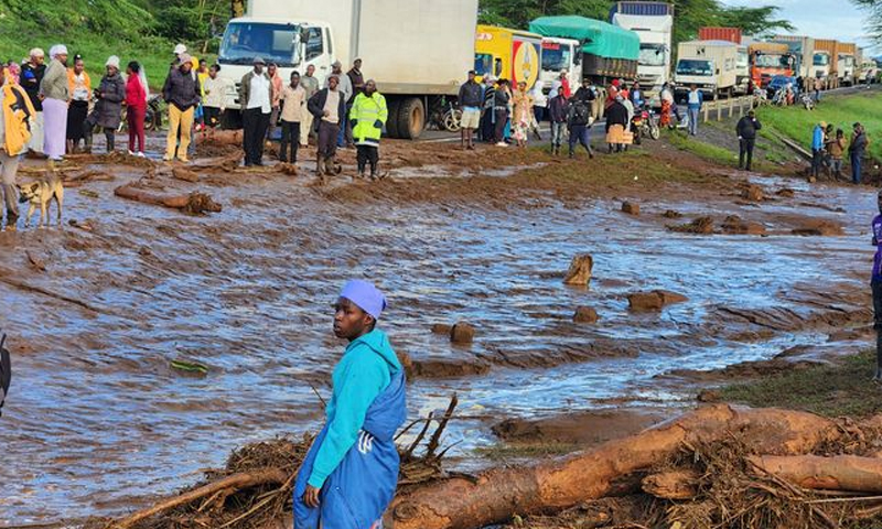 کینیا،شدید بارشوں سے ڈیم ٹوٹ گیا، کم از کم 40 افراد ہلاک kenya dam